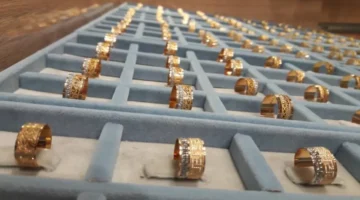 عيار 21 يتأثر.. استمرار هبوط الليرة يقلب أسعار الذهب في سوريا اليوم